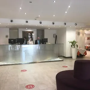 zkontrolujte dostupnost